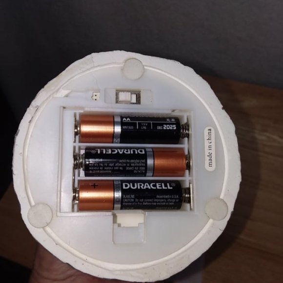 Color changing Halloween Light-up Haunted Ghost Figurine - Picture 9 of 10